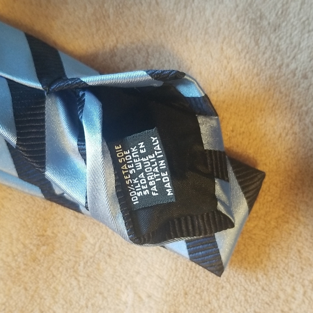 Men's tie - Picture 3 of 3